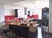 Maison Vente 3 chambres à Tourcoing - 157 000 € TOURCOING Marlière 3ch+jardin nickel. Jolie maison des années 30, tout confort, entièrement rénovée, offrant une belle cuisine toute équipée ouverte sur un vaste séjour donnant sur le jardin par une grande baie vitrée, 3 chambres+salle de bain sur moeme palier, wc au rez de chaussée, cave saine. Elle est équipée du double vitrage avec persiennes électriques, chauffage électrique+clim, toiture en bon état et Tout à l‘égout ! On pose ses meubles !