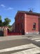 Maison Vente 2 chambres à Auby - 132 000 € Votre agence Vitrin'immo de Lallaing vous propose à 5 minutes de Douai et des axes routiers cette élégante maison semi-individuelle.Cette charmante et jolie maison vous offre un salon/séjour de 40m² ainsi qu'une belle cuisine équipée.A l'étage deux chambres composent l'espace couchage accompagnées d'une superbe salle de bain entièrement rénovée. La maison dispose également d'une grande cave et d'un garage.A l'extérieur terrasse et jardin verdoyant et bien exposé pour enchanter vos journées ensoleillées.Un allée vous permet de stationner jusqu'à trois véhicules.Petit plus: maison rénovée récemment avec goût et soin, offrant toiture et électricité neuves. PAS DE TRAVAUX A PREVOIR.Avis de l'agence: une aubaine ! à ne pas manquer, une visite s'impose. Idéal premier achat/On pose les meubles dans secteur agréable.Quelques villes proches: Evin-malmaison, Leforest, Roost-Warendin, Noyelles-Godault.......