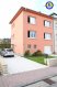 Maison jumelée Location 3 chambres à Bereldange - 2 000 € Agréable maison jumelée en situation calme à proximité de toutes facilités.Composition:Rez-ch - Hall d‘entrée, garage, chaufferie, cave, buanderie1er étage - cuisine équipée donnant accès à une terrasse et au jardin, living avec salle à manger, WC séparé2e étage - 3 chambres à coucher, salle de bains avec WCGrenierRef agence :975073