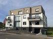 Appartement Vente 2 chambres à Pontpierre - 554 433 € Dans une nouvelle résidence, libre de 4 côtés,
Appartement situé au rez-de-chaussée Lot 001 avec jardin privé se composant:
Surface habitable: 104,42 m2 Terrasse: 23,00 m2 Jardin: 323,44 m2
se composant:
- hall d'entrée,
- salle de douche italienne,
- WC séparé,
- débarras,
- 2 chambres à coucher,
- cuisine ouverte sur living-sàm avec accès à la terrasse et au jardin.
- au sous-sol: cave privée.
L'IMMEUBLE DISPOSE DE:
-Un ascenseur (adapté pour chaise roulante)
-Chauffage pompe à chaleur avec chauffage au sol dans toutes les pièces habitables
-Fenêtres avec triple vitrage et volets électriques
-Ventilation contrôlée INDIVIDUELLE à double flux
-Porte d'entrée blindée avec judas
-Murs des WC's et des Salles de Bains entièrement carrelés
-Cuve de rétention des eaux pluviales pour les WC's
-Panneaux photovoltaïques
-Revêtement du sol de la cage d'escaliers, des balcons, des terrasses et de
l'accès vers l'entrée en granit
Les prix annoncés s’entendent avec 3% TVA.
Les appartements sont vendus avec un emplacement intérieur, non compris dans le prix de vente annoncé ci-dessus.
Emplacement intérieur: 23 517€ 3%TVA
