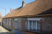 Maison individuelle Vente 4 chambres à Lallaing - 186 000 € Votre agence Vitrin'immo vous propose cette belle longère individuelle en brique à 2 minutes du centre ville de Lallaing et à moins de 5 minutes de l'autoroute A 21.Cette longère individuelle en semi plain pied vous offre une entrée, un salon/séjour, avec cheminée feu de bois et une cuisine équipée. Une salle de bain avec wc séparé. L'espace nuit se compose de 4 chambres dont 3 au rez de chaussée.A l'extérieur beau jardin verdoyant sans vis à vis et bien exposé. La maison dispose également d'une cave et d'un garage.Petit plus: La maison bénéficie de plusieurs places de stationnement et le garage est équipée d'une porte de garage électrique.Avis de l'agence: avis aux amateurs de longère, celle ci est à ne pas manquer dans rue calme et peu passante.Quelques villes proches: Montihny-en-Ostrevent, Flines-lez-Raches, Waziers, Pecquencourt, Douai, ...