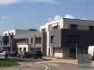 Appartement Location 2 chambres à Luxembourg-Kirchberg - 2 100 € Très bel appartement situé au rez-de-chaussée d‘une résidence récente d‘une surface habitable de +/- 78 m2 se composant d‘un hall d‘entrée, living avec cuisine équipée ouverte et accès sur terrasse orientation est, 2 chambres à coucher, salle de douche avec 2 lavabos, cave, buanderie commune, 1 emplacement de parking intérieur.Situé à proximité des Communautés Européennes, commerces, école européenne, accès facile sur réseau routier et Centre-ville, transports publics .Les animaux domestiques ne sont pas permis dans cet appartementDisponible juillet 2016Ref agence :103291