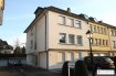 Appartement Location 2 chambres à Howald - 1 400 € +++ A LOUER +++Dans une petite résidence (4 unités) bien soignée, au 1er étage, très bel appartement entièrement rénové se composant comme suit:Hall d‘entrée, vaste séjour, WC séparé, salle de bains, cuisine équipée avec balcon, grande chambre à coucher, bureau.Cave, buanderie en sous-sol.Garage fermé derrière l‘immeubleMerci de contacter notre Agence au 671 110 000 pour toute visite.Ref agence :532365
