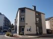 Maison Vente 4 chambres à Diekirch - 550 000 € Belle et grande MAISON rénovée en plein centre de Diekirch, avec toutes ses comodités. Bons moyens de transport (Bus + Train), Lycées, Ecoles, Magasins, Supermarchés, Restaurants, etc..
La maison se compose comme suit:
Rdch; Hall d'entrée, W.C. séparé, Living avec feu ouvert (30,36 m2), Cuisine équipée (11,40 m2);
1er étage: Palier, 2 Salles de douche (3,73 m2 + 9,40 m2), 2 chambres à coucher (13 m2 + 17 m2);
2ème étage: Palier, 2 chambres à coucher (15,5 m2 + 18 m2);
Sous-Sol: Cave, Buanderie, Chaufferie (Mazout), le raccordement pour chauffage commune déjà dans la maison!
Parking extérieur.
La maison est rénovée, double vitrage, Dalles en béton, etc...