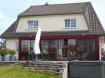 Maison individuelle Vente 4 chambres à Buschdorf - 799 000 € Spacieuse et lumineuse maison individuelle à vendre dans le village de Buschdorf.
Rdch:
- hall d'entrée avec coin vestiaire
- wc séparé
- beau séjour / salle à manger
- grande cuisine équipée
- débarras
- véranda.
1er étage:
- 4 chambres à coucher dont 2 avec dressing
- salle de bain, douche, wc, lavabos.
Sous-sol:
- garage
- caves
- cave à vin
- chaufferie
- débarras
- atelier.
Possibilité d’aménager un studio au sous-sol avec accès par le jardin.