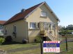 Maison individuelle Vente 3 chambres à Mercy-le-Bas - 169 500 € Mandat de vente N° 1857
Ce Joli pavillon individuel vous offre :
En sous-sol semi-enterré : 1 garage, 1 chaufferie, 1 cellier, 1 buanderie, 1 cave.
en RDC: Entrée véranda, Salon salle à manger avec cheminée insert, cuisine semie-équipée , 2 chambres, wc ind , salle d'eau avec meuble 1 vasque.
A l'étage: grenier aménagé en 2 chambres + comble aménageable.
Chauffage Central au Gaz.
Dv allu et Pvc sur l'ensemble du Bien.
Jardin paysagé clos.
Situé dans petite rue tranquille, proche de toutes commodités.