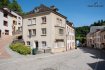 Immeuble de rapport Vente 3 chambres à Vianden - 295 000 € Maison de Rapport avec trois appartements
Composition :
Rez-de-chaussée, 1er et 2ème étage : 3 Appartements d‘une surface 37 m² par appartement (living avec cuisine équipée, chambre à coucher, salle de douche).
Caves sous toute la maison.
Tous les trois appartements sont actuellement loués
Possibilité d‘aménager un studio sous le toit
À rénover partiellement
Disponible de suite
Vianden: Situé au cœur de la vallée de l‘Our au Nord-Est du Grand-Duché de Luxembourg, Vianden est un des plus beaux sites du Luxembourg qui est depuis longtemps une destination touristique renommée
Ref agence :1391184