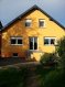 Maison Vente 6 chambres à Mertzig - 580 000 € Grande MAISON dans un état impeccable, libre des 4 côtés, construite sur un terrain de 7,65 ares, situation calme et ensoleillée. Un agrandissement de la maison a été réalisé en 2003, ainsi que la rénovation de la partie existante (toit, fenêtres, canalisation, électricité, etc...)
La maison se compose comme suit:
Rdch: grand Hall d'entrée, Living 30,73 m2, Cuisine équipée 14,66 m2, Débarras, 2 chambres à coucher (13,52 16,25 m2) dont une avec dressing (5,23 m2), W.C. séparé;
1er étage: Palier, 4 chambres à coucher ( 16,25 16,25 9,75 6,73 m2), Salle de Bains ( 9,85 m2), rangements dans la plupart des pièces et dans le palier;
Sous-Sol: Garage pour 1 voiture, Salle de Douche, Chaufferie, Buanderie, Rangement, Cave à vin, Pièce pour Salle de Bains, Pièce pour chambre à coucher, Cuisine équipée Living, sortie vers Terrasse et Jardin.
Arrière: Jardin, Barbeque.