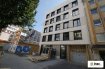 Appartement Location 2 chambres à Luxembourg-Gare - 1 950 € ***Nouvelle Construction***Première location Bel appartement sis au centre de Luxembourg +/-118m22e étageSalon - cuisine ouverte - 2 chambres à coucher - bureau - salle de bain + baignoire - WC séparé - cave - buanderie Disponible de suite Possibilité de louer un emplacement pour 125€Ref agence :1212766