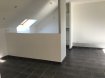 Appartement Location 1 chambre à Joeuf - 400 € JOEUF : charmant F2 mansardé comprenant une cuisine ouverte sur séjour, une chambre, une salle de bains, un débarras.