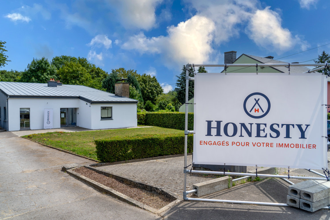 Contemporary interior presented by HONESTY