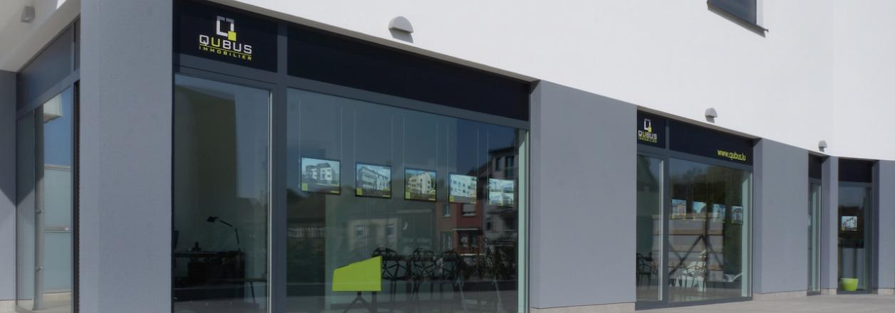 Intérieur contemporain présenté par Qubus immobilier Sàrl