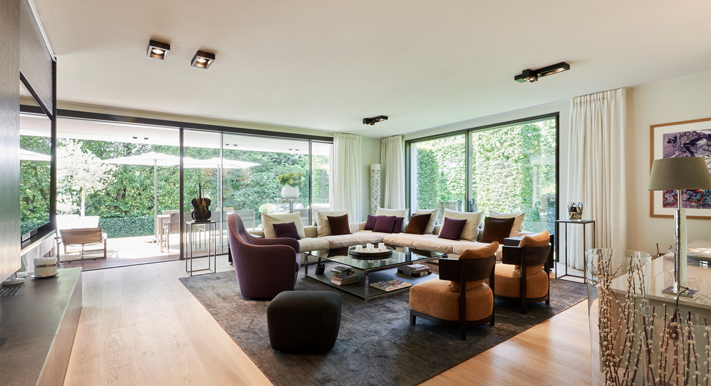 Contemporary interior presented by Pauline Dieffenbacher