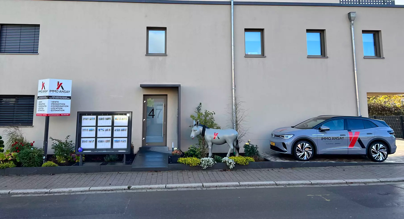Intérieur contemporain présenté par Immo Ansay sàrl