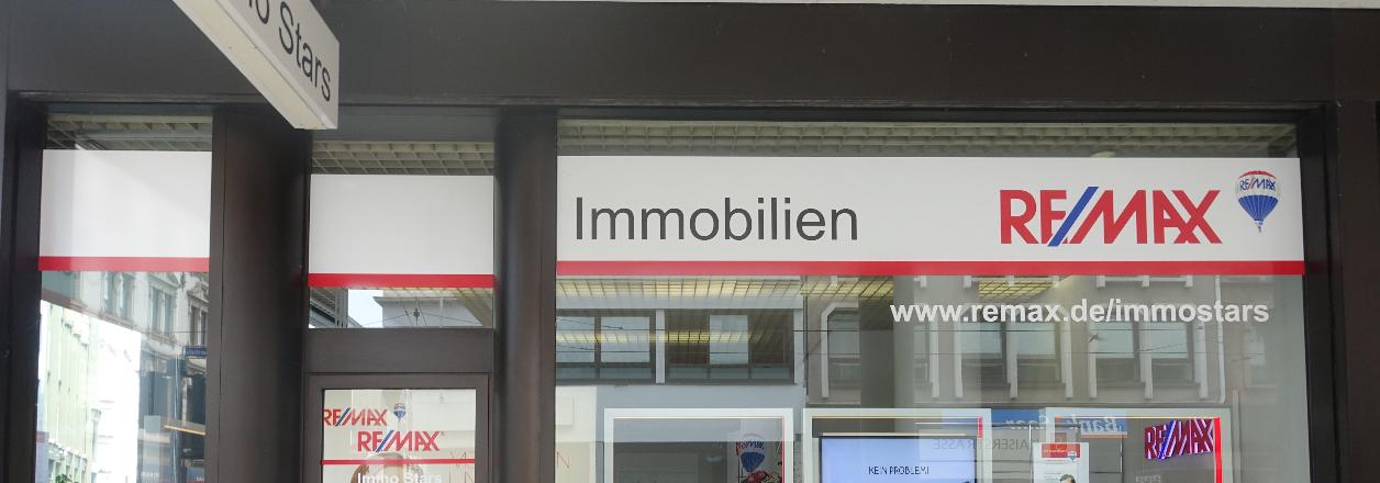 Modernes Interieur präsentiert von RE/MAX Immo Stars Klaus Hoffmann GmbH