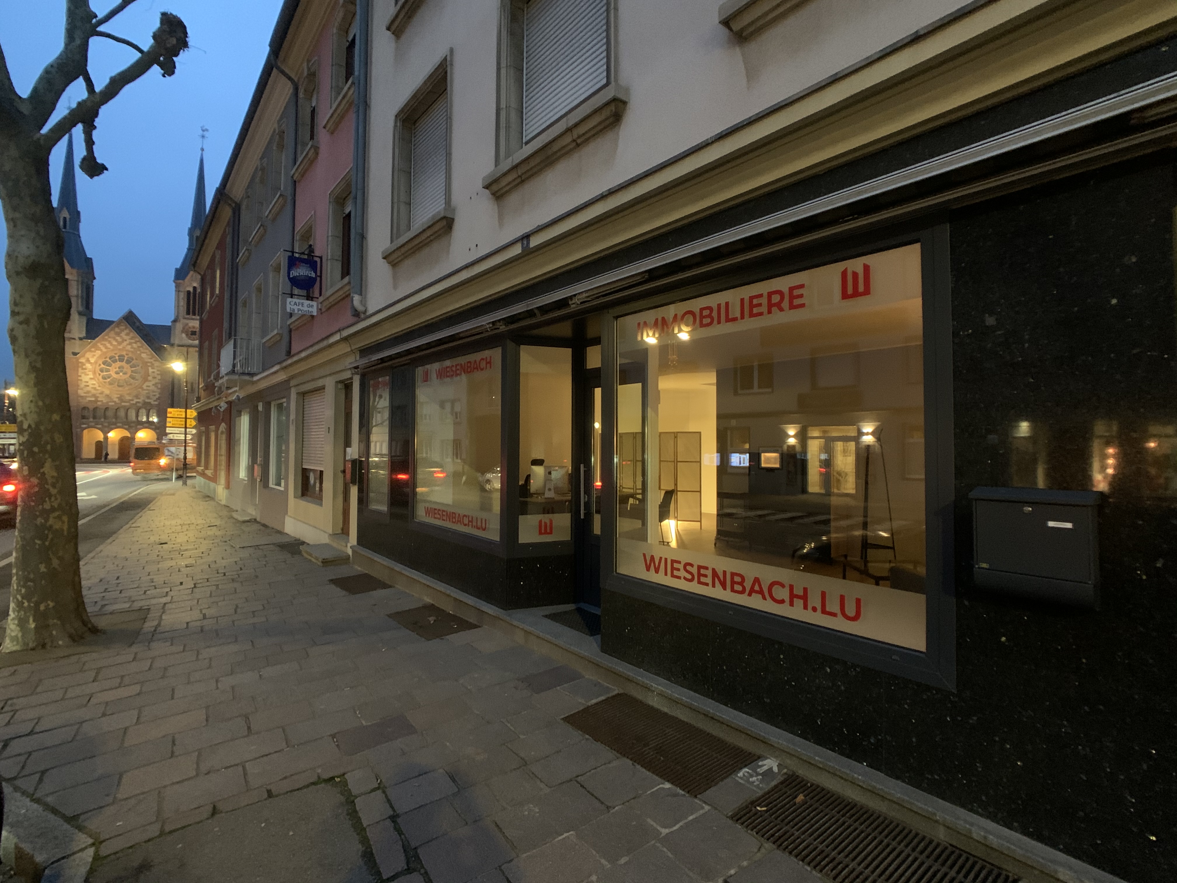 Modernes Interieur präsentiert von Wiesenbach Immobilière S.à.r.l.