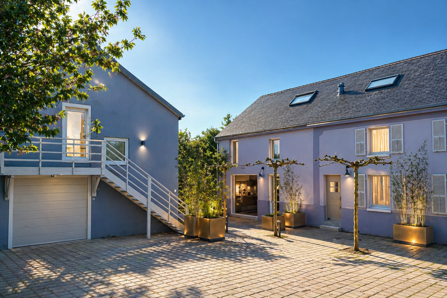 Contemporary interior presented by Immobilière Haas