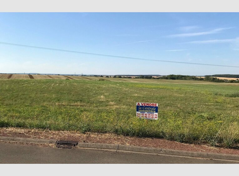 Terrain constructible à vendre à Dommary-Baroncourt (FR) - Réf. 7089920