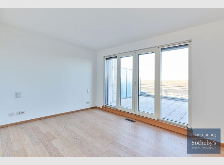 Penthouse for rent 3 bedrooms in Luxembourg (LU) - Ref. 7089776