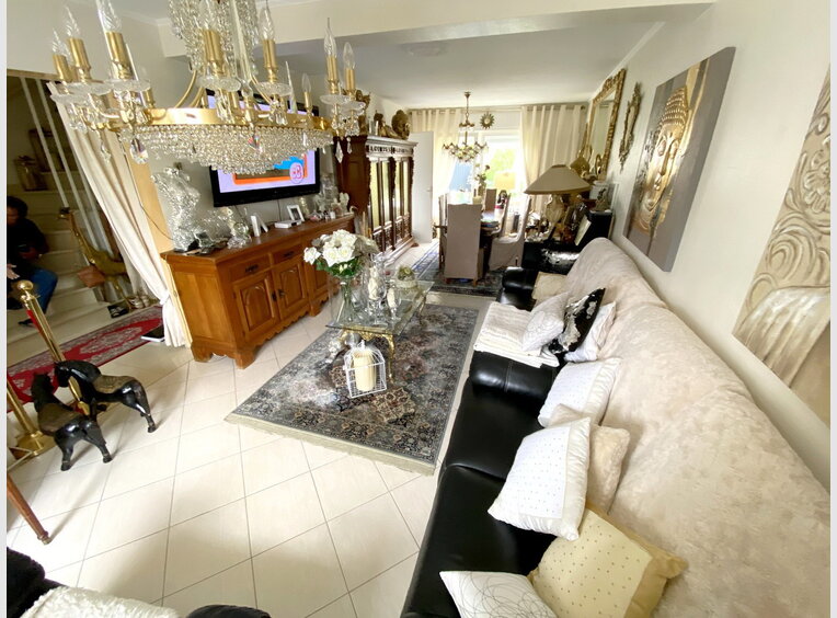 House for sale 5 bedrooms in Luxembourg (LU) - Ref. 6867328