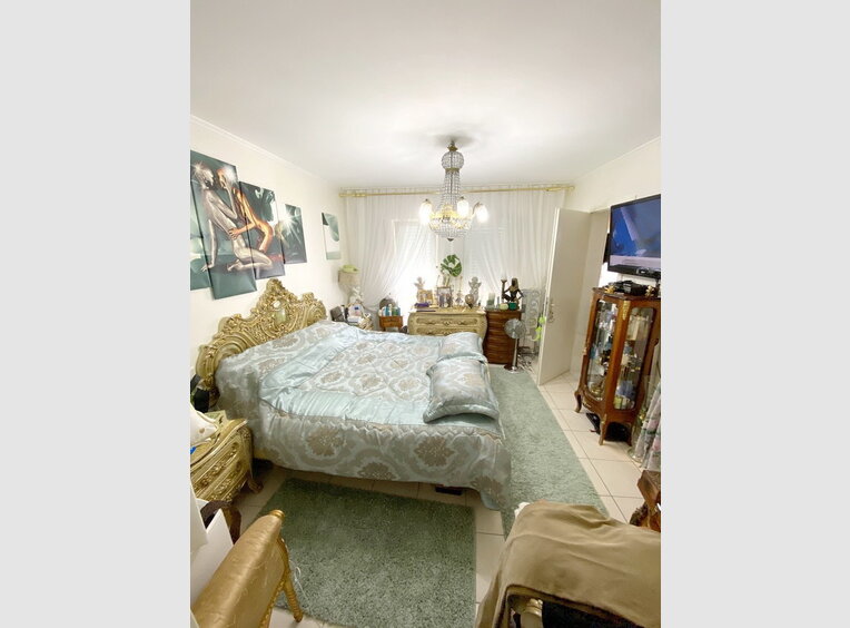 House for sale 5 bedrooms in Luxembourg (LU) - Ref. 6867328
