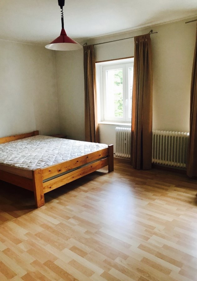 Maison jumelée à louer 3 chambres à Keispelt