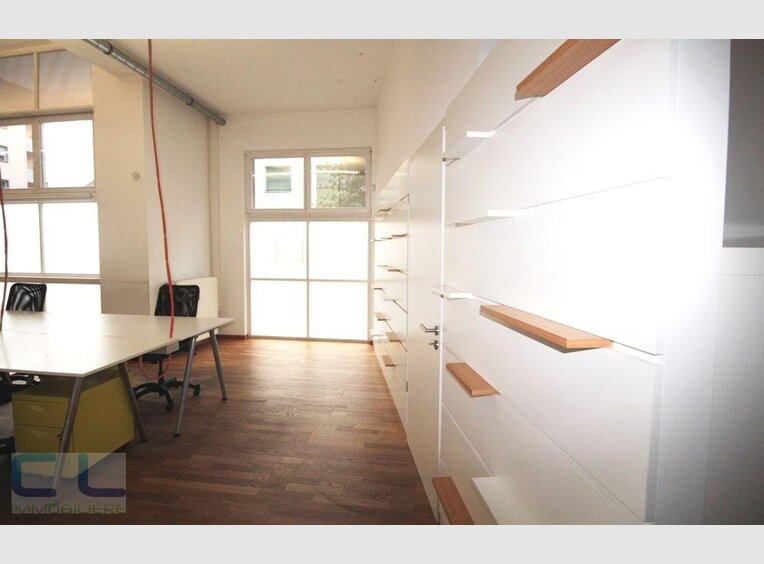 Bureau à louer à Esch-sur-Alzette (LU) - Réf. 6432656