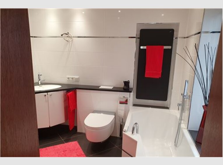 Appartement à louer 5 Pièces à Schwalbach (DE) - Réf. 6633632
