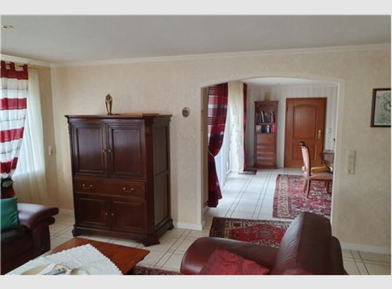 Appartement à louer 5 Pièces à Schwalbach (DE) - Réf. 6633632
