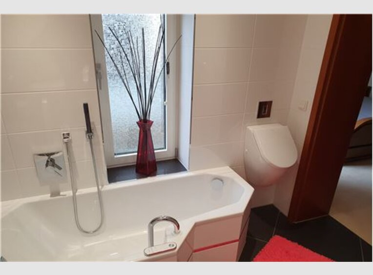 Appartement à louer 5 Pièces à Schwalbach (DE) - Réf. 6633632