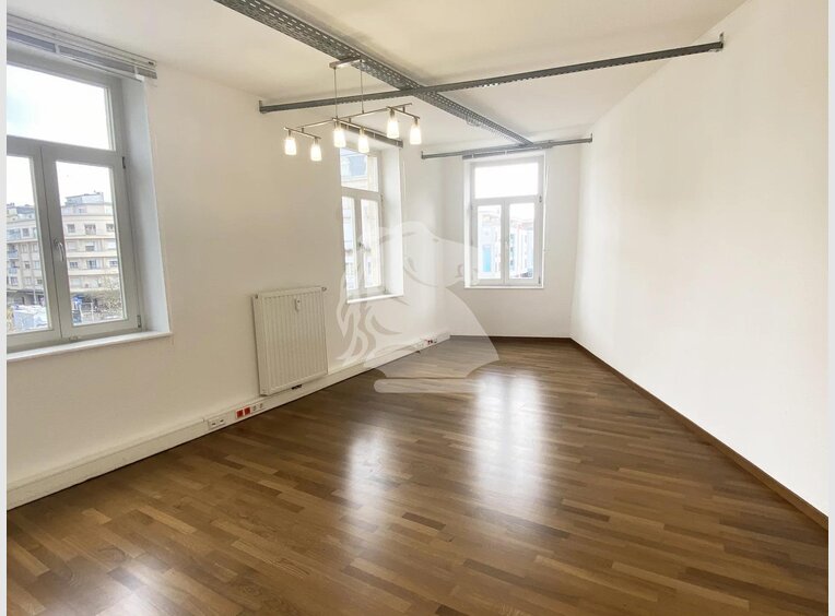 Bureau à louer à Esch-sur-Alzette (LU) - Réf. 7019424
