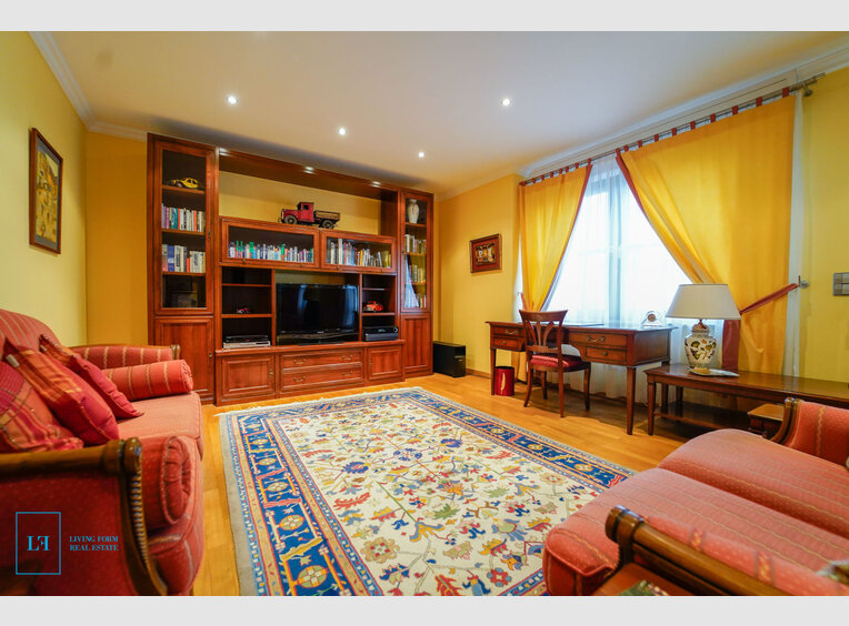 Triplex for sale 4 bedrooms in Itzig (LU) - Ref. 6802928