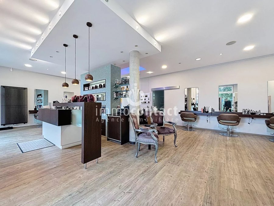 Local commercial à vendre à Soleuvre