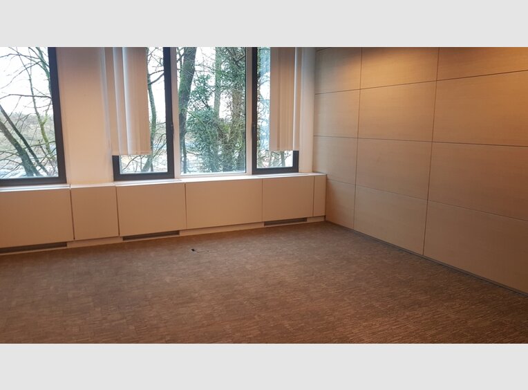 Bureau à louer à Senningerberg (LU) - Réf. 6675345