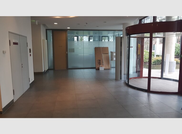 Bureau à louer à Senningerberg (LU) - Réf. 6675345