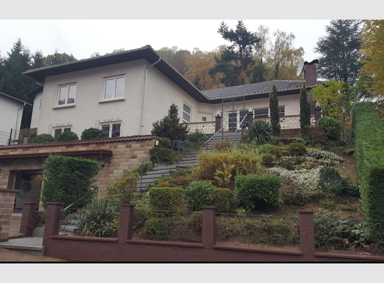 Haus zum Kauf 8 Zimmer in Saarbrücken (DE) - Ref. 6599458