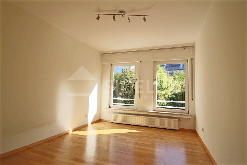 Maison mitoyenne à louer 6 chambres à Luxembourg-Belair