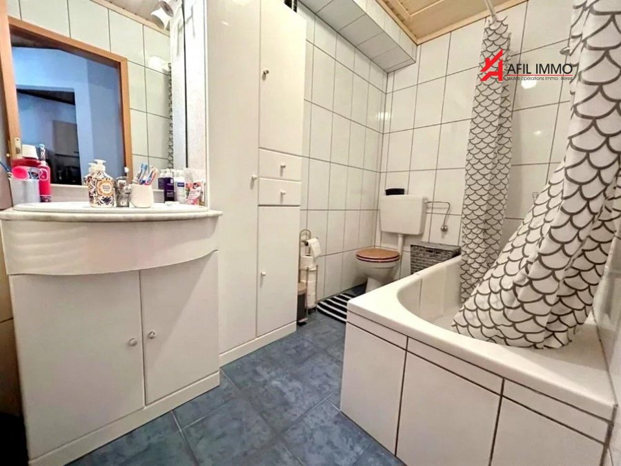 Maison jumelée à vendre 5 chambres à Rosport