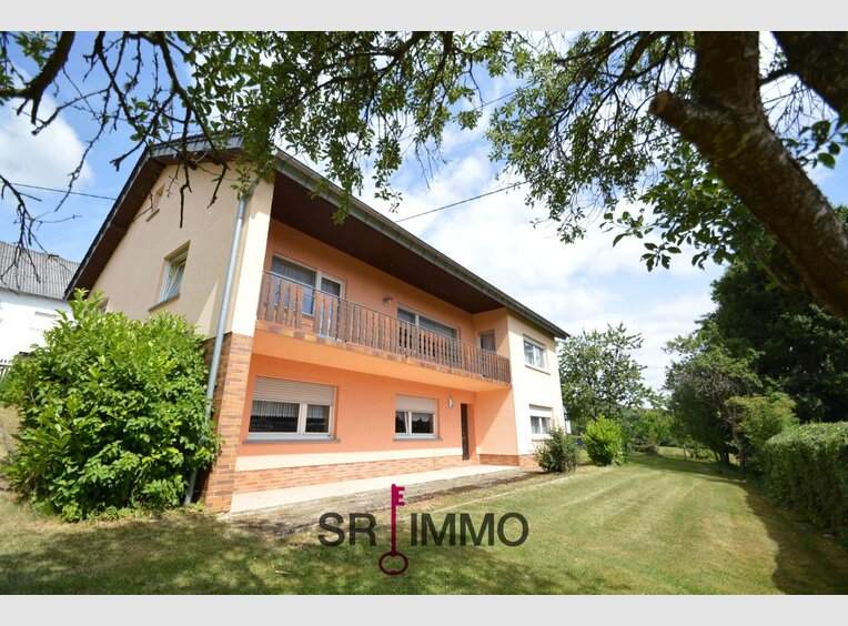 Haus zum Kauf 7 Zimmer in Zweifelscheid (DE) - Ref. 6660962