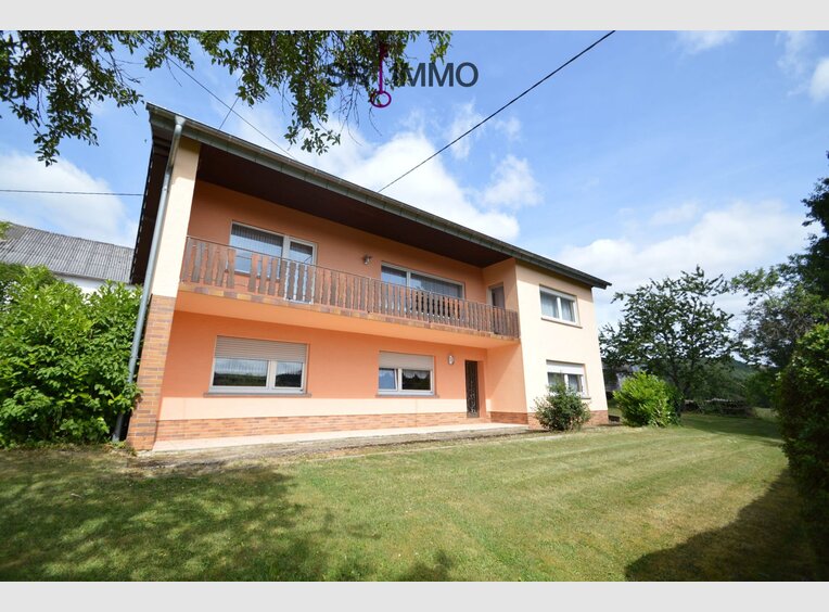 Haus zum Kauf 7 Zimmer in Zweifelscheid (DE) - Ref. 6660962