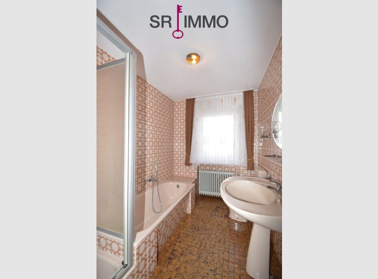 Haus zum Kauf 7 Zimmer in Zweifelscheid (DE) - Ref. 6660962