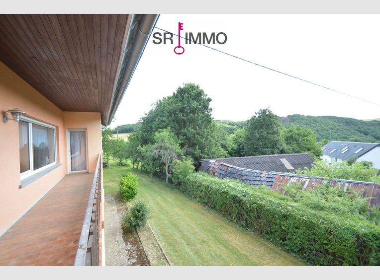 Haus zum Kauf 7 Zimmer in Zweifelscheid (DE) - Ref. 6660962