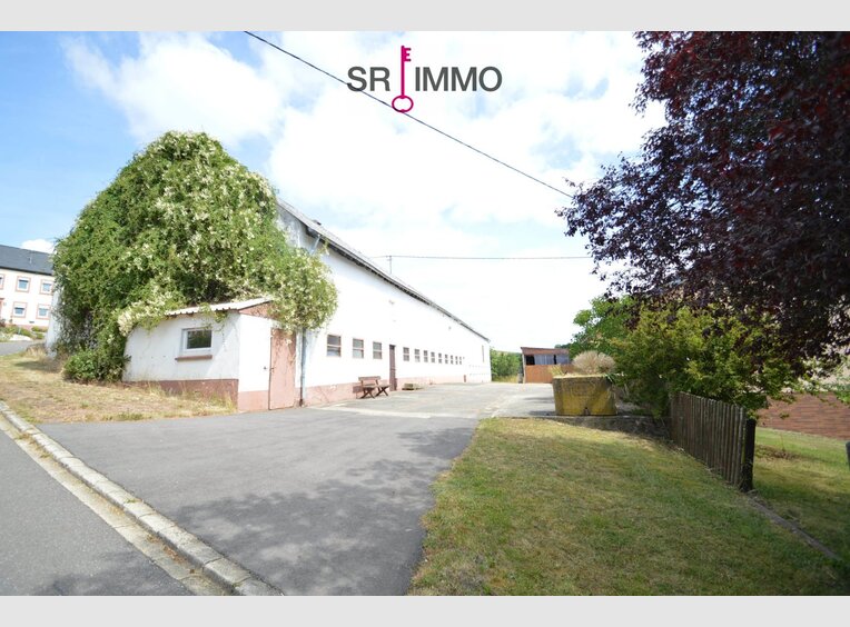 Haus zum Kauf 7 Zimmer in Zweifelscheid (DE) - Ref. 6660962