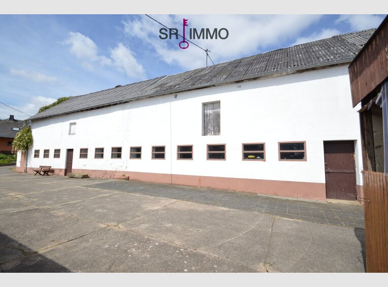 Haus zum Kauf 7 Zimmer in Zweifelscheid (DE) - Ref. 6660962