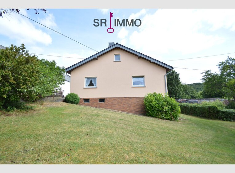Haus zum Kauf 7 Zimmer in Zweifelscheid (DE) - Ref. 6660962