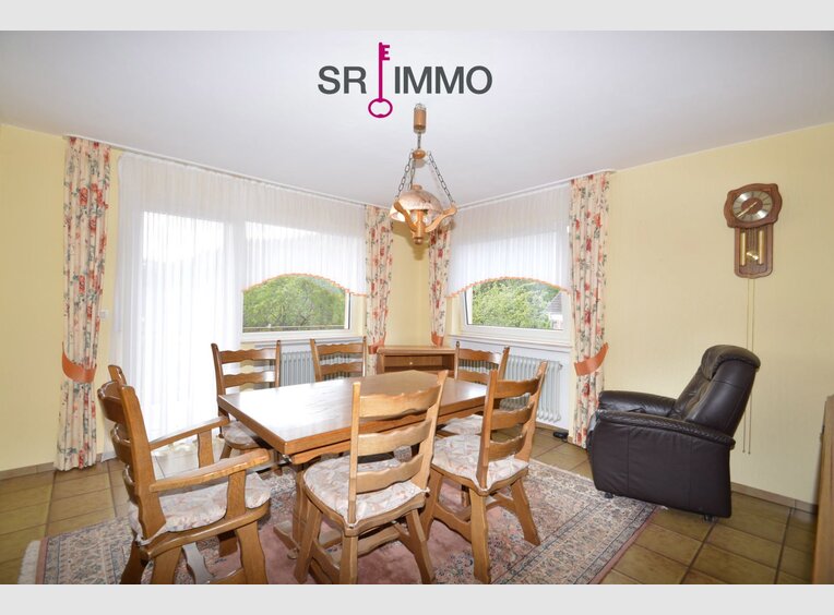 Haus zum Kauf 7 Zimmer in Zweifelscheid (DE) - Ref. 6660962