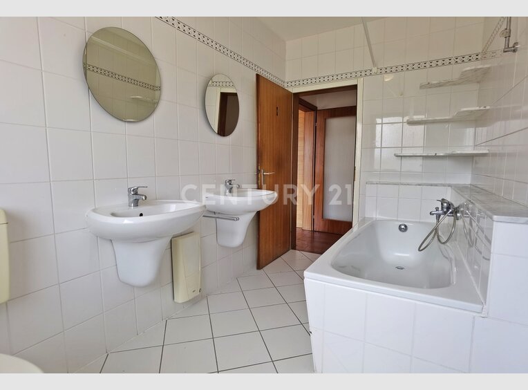 Immeuble de rapport à vendre 12 Pièces à Rehlingen-Siersburg (DE) - Réf. 7203442