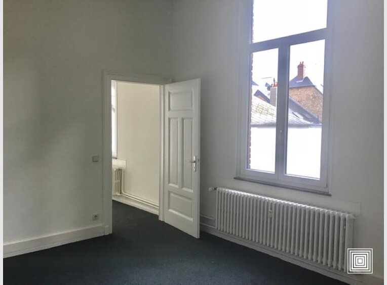 Bureau à louer 7 Chambres à Luxembourg-Centre ville - Réf. 4158338