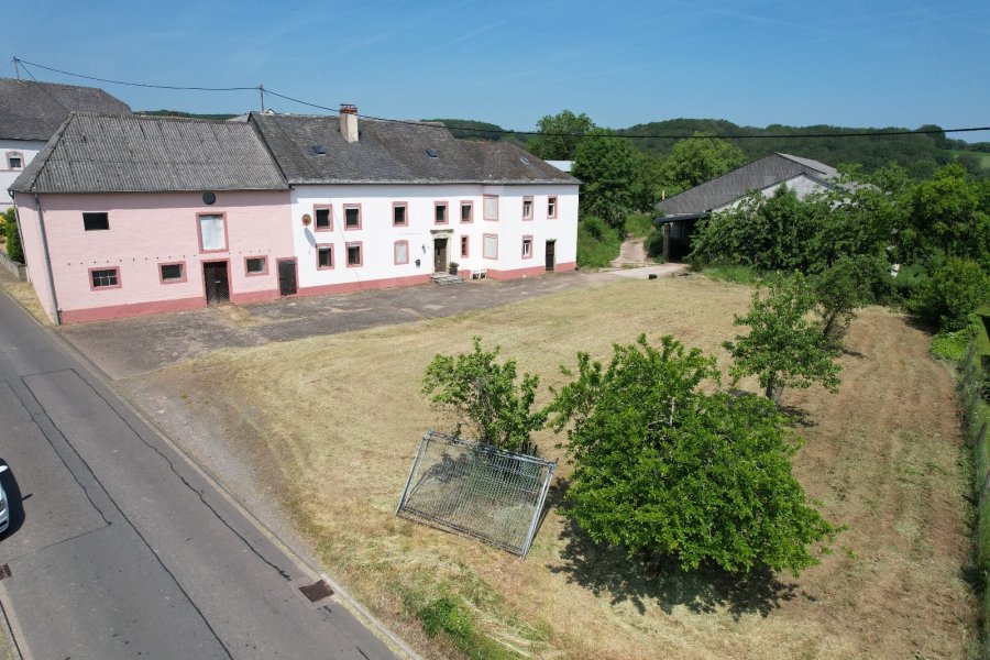 Bauernhaus zu verkaufen in Altscheid