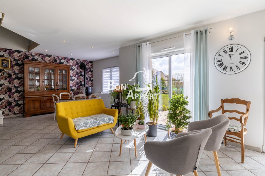 House in Saint-Privat-la-Montagne - Vue 4